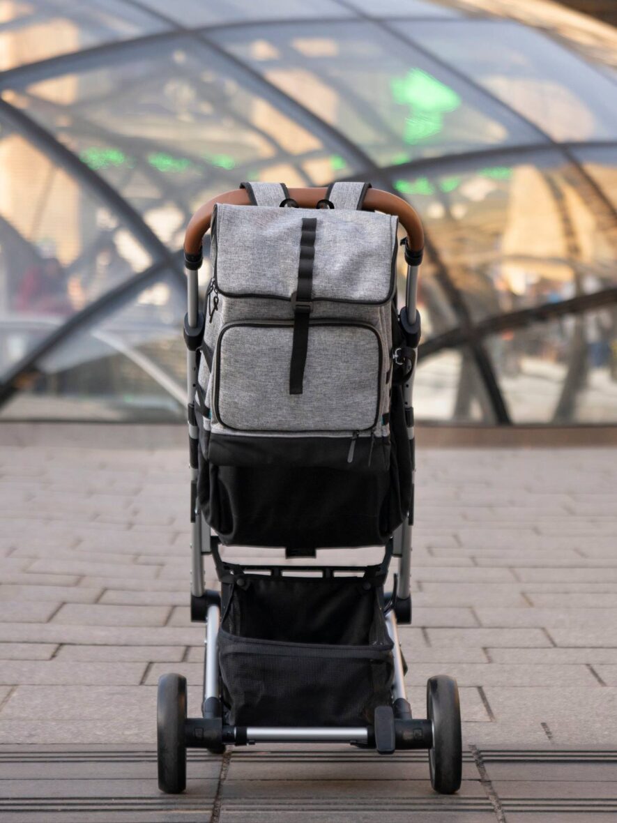 bebemaman-Babymoov-sac-a-dos-a-langer-le-sancy-Gris-smokey-6