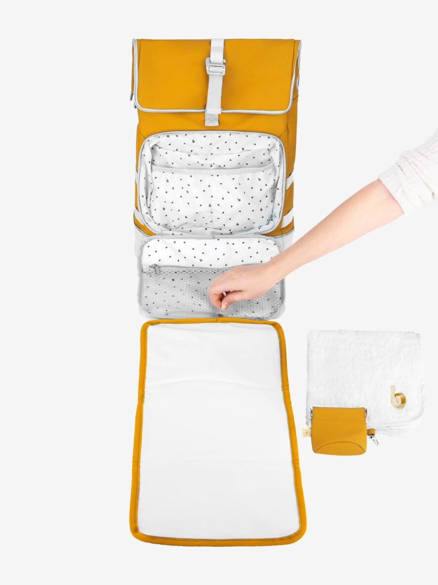 bebemaman-Babymoov-sac-a-dos-a-langer-le-sancy-Safran-4