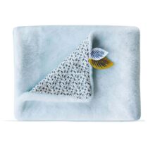 Retrouvez Doudou et Compagnie Plaid douceur Yoca le Koala Bleu aux meilleurs prix sur Bebemaman.ma . Livraison à domicile partout au Maroc.