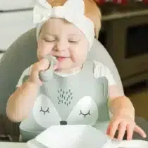 Retrouvez Tiny Twinkle Bavoir en Silicone - Gris aux meilleurs prix sur Bebemaman.ma . Livraison à domicile partout au Maroc. Paiement à la livraison.