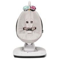 La MamaRoo5 de 4Moms est une balancelle pour bébé unique et pratique, offrant cinq mouvements inspirés des gestes des parents, cinq vitesses et quatre sons intégrés. Elle est facile à assembler, convient aux nouveau-nés et est disponible à l'achat sur bebemaman.ma. Parfaite pour les parents occupés cherchant à divertir et réconforter leur bébé.