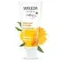 La crème pour le change Weleda au calendula bio est une solution naturelle et efficace pour protéger, apaiser et régénérer la peau de bébé. Elle est formulée à base d'ingrédients d'origine naturelle, dont le calendula, reconnu pour ses propriétés apaisantes et cicatrisantes