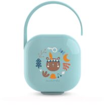 La Suavinex Boîte à Sucettes Bleu est un accessoire pratique et tendance pour ranger les sucettes de bébé en toute sécurité. Disponible sur bebemaman.ma.