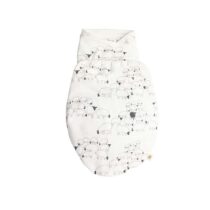 Retrouvez Ergobaby Couverture d'emmaillotage Moutons aux meilleurs prix sur Bebemaman.ma . Livraison à domicile partout au Maroc.