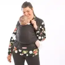 Retrouvez Bebemam Echarpe de Portage avec Soutien Lombaire - Noir aux meilleurs prix sur Bebemaman.ma . Livraison à domicile partout au Maroc.