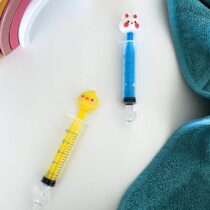 Retrouvez L2N Lot de 2 Seringues Bébé pour Lavage Nasal Poussin aux meilleurs prix sur Bebemaman.ma . Livraison à domicile partout au Maroc. Paiement à la livraison.
