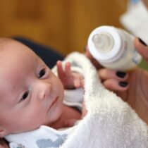 Dr. Brown's Pack de 2 Biberons Anti-Colique Étroit avec Tétine pour Prématuré - 60ml prix Maroc | Bebemaman.ma