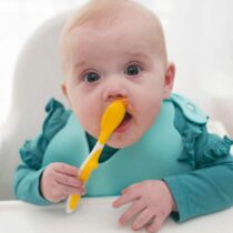 Dr. Brown's Paquet de 4 cuillères à pointe souple 4m+ prix Maroc | Bebemaman.ma