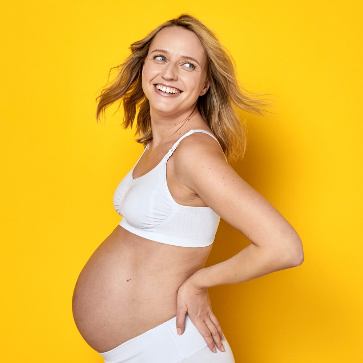 keep-cool-bra-white-on-yellow-dani