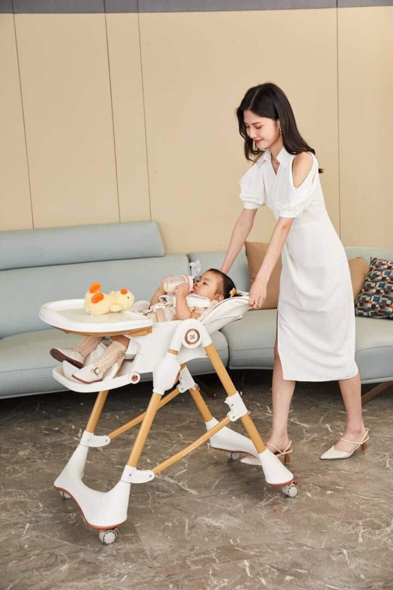 Bebemaman-Chaise haute avec fonction Balancelle et Relax Gold 3