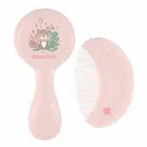 Retrouvez Kikkaboo Peigne et Brosse à poils naturels Rose aux meilleurs prix sur Bebemaman.ma . Livraison à domicile partout au Maroc.