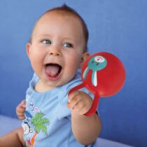 Retrouvez Ludi Hochet Balle - Couleur aléatoire aux meilleurs prix sur Bebemaman.ma . Livraison à domicile partout au Maroc. Paiement à la livraison.