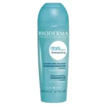 Découvrez Bioderma ABCDerm Shampooing Bébé 200ml 🧴. Nettoie en douceur, démêle, respecte le cuir chevelu sensible 👶. Usage quotidien. Livraison rapide 🚚 !