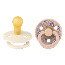 Retrouvez Bibs Lot de 2 Sucettes Eloise Blush Mix 6-18 mois aux meilleurs prix sur Bebemaman.ma . Livraison à domicile partout au Maroc.