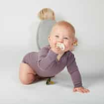 Retrouvez Bibs Lot de 2 Sucettes Sage Blue Mix 6-18 mois aux meilleurs prix sur Bebemaman.ma . Livraison à domicile partout au Maroc.