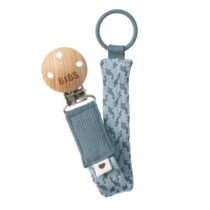 Retrouvez Bibs Attache-sucette Braided Petrol/Baby Blue aux meilleurs prix sur Bebemaman.ma . Livraison à domicile partout au Maroc. Paiement à la livraison.