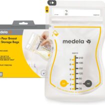 Stockez votre lait maternel en toute sécurité avec les sachets Medela. Lot de 100 sachets pré-stérilisés, sans BPA, résistants aux fuites. Idéal pour l’allaitement serein.