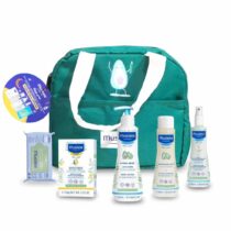 Kit Mustela Soins Essentiels pour Bébé Peau Normale avec lunch bag offerte : savon, lingettes, shampooing, eau coiffante, lait corps. Dès la naissance. Exclu Bebemaman.ma.