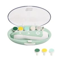 Découvrez la lime à ongles électrique Badabulle : 6 embouts interchangeables, arrêt automatique, lumière intégrée et fonctionnement silencieux. Idéale dès la naissance.