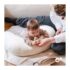 Doomoo Twisty Sweety Cream : coussin 2-en-1 grossesse et allaitement. Compact, ergonomique, lavable, en coton bio. Confort assuré pour maman et bébé.