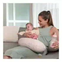 Doomoo Buddy Cloudy Pink : coussin d’allaitement ergonomique en coton bio. Ultra doux, lavable et silencieux. Livraison rapide au Maroc.