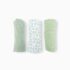 Lot de 3 langes mini Doomoo en coton bio Leaves Green. Doux, respirants, lavables et multifonctions. L’accessoire idéal pour bébé sur Bebemaman.ma.