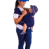 Découvrez notre écharpe de portage physiologique bleue, conçue pour offrir confort et sécurité à votre bébé tout en vous laissant les mains libres.