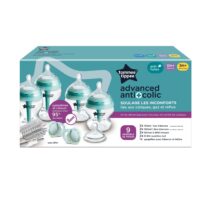 Coffret Tommee Tippee Advanced Anti-Colic complet avec biberons, tétines, sucettes et goupillon – idéal pour les nouveau-nés. Livraison rapide au Maroc.