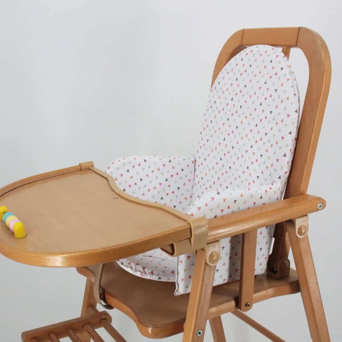 bebemaman Coussin_de_chaise_universel_en_PVC_-_Triangles_-_BB_Malin-7871940