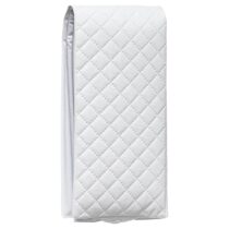 Tapis à langer nomade matelassé Little Band blanc – 40×58 cm, PVC imperméable, mousse polyester, pliable avec pression. Compact, hygiénique et pratique dès la naissance.