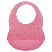 Découvrez le bavoir en silicone Nattou rose avec motif fraise : souple, imperméable, facile à nettoyer et muni d’une poche ramasse-miettes. Idéal pour les repas de bébé !