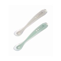 Lot de 2 cuillères Béaba 1er âge avec boîte de transport – embouts en silicone ultra‑souples, manche long ergonomique, sans BPA. Idéal dès 4 mois.