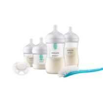 Coffret naissance Philips Avent avec 4 biberons (2×125 ml + 2×260 ml), valve AirFree, sucette Ultra‑Air, goupillon – pour réduire les coliques, dès la naissance.