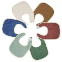 Lot de 6 bavoirs colorés Trois Kilos Sept, imperméables et faciles à nettoyer, pour protéger bébé pendant les repas.