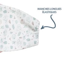 Bavoir tablier manches longues Little Band Seaside Romance 37×42 cm – imperméable, certifié Oeko‑Tex, fermeture scratch, dès 12 mois. Repas et créativité sans salissures – dispo sur BebeMaman.ma.