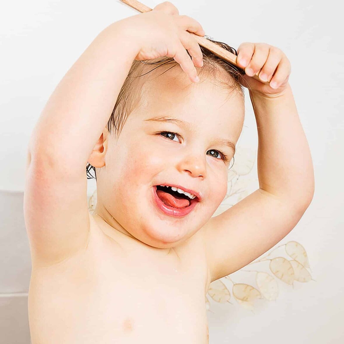 Biolane Spray Démêlant Bébé au Lin 200ml – 5 – bebemaman