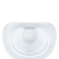 Lot de 2 bouts de sein NUK Taille M (20 mm) en silicone ultra-fin, forme triangulaire, 4 orifices, rapprochement peau-bébé, boîte hygiénique.