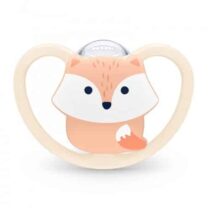 Sucettes NUK Space renard 0‑6 mois – bouclier ventilé, tétine plate physiologique, boîte stérilisante micro‑ondes, silicone sans BPA, fabrique en Allemagne.