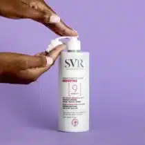 SVR Sensifine Dermo‑Nettoyant 400 ml – nettoyant doux minimaliste 9 ingrédients, apaisant au niacinamide, sans parfum ni tensio-actif, testé sur peaux sensibles/intolérantes.
