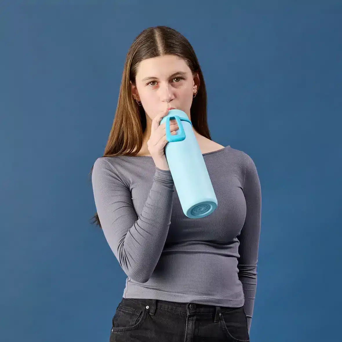 BBox Gourde Isotherme à Couvercle Rabattable 690ml – Lagoon – 3 – bebemaman