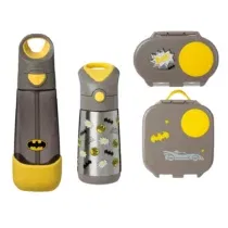 Pack complet b.box Batman : mini lunchbox, boîte à snacks, bouteille Tritan 600 ml et gourde isotherme 350 ml. Disponible chez Bebemaman.ma 🦇