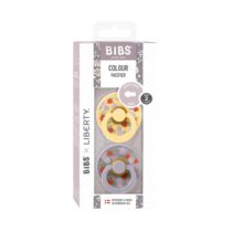Lot de 2 sucettes Bibs rondes Liberty Strawberries and Cream Pale Butter 6-18 mois en caoutchouc naturel, sans BPA, disponibles chez Bebemaman.ma