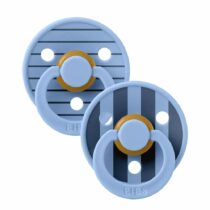 Lot de 2 sucettes Bibs rondes Studio Colour Sky Blue en latex naturel, sans BPA. Disponibles chez Bebemaman.ma 💙