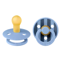 Lot de 2 sucettes Bibs rondes Studio Colour Sky Blue 6-18 mois en latex naturel, sans BPA. Disponibles chez Bebemaman.ma 💙