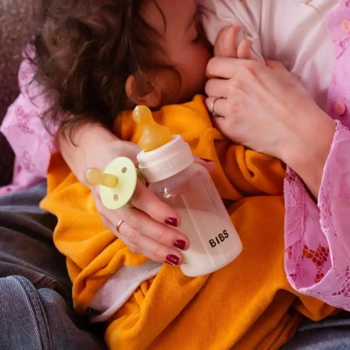 biberon en verre Bibs 120ml latex débit lent rose poudré -6- bebemaman