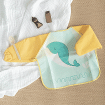 bavoir tablier Trois Kilos Sept baleine 6-18m