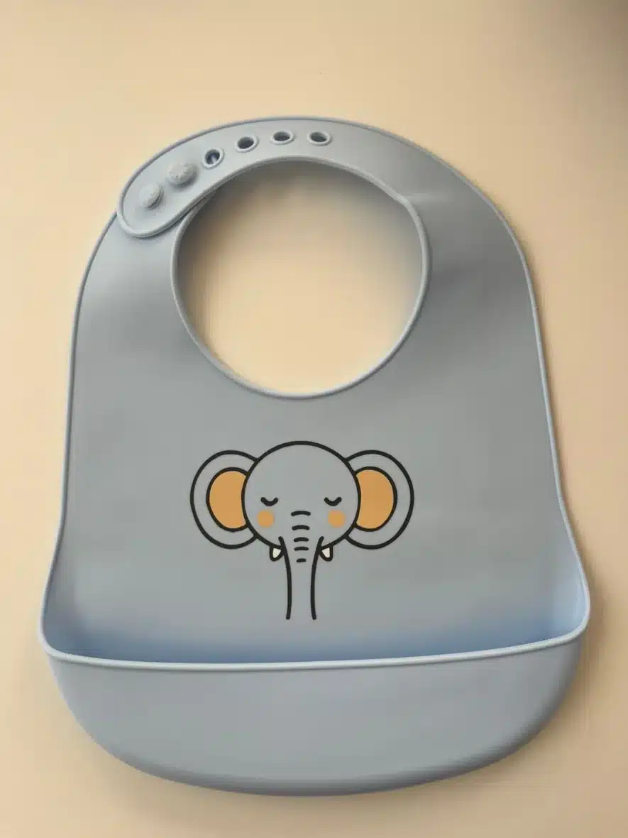 Yummy Bavoir en silicone avec poche Elephant 9m+ Bleu ciel