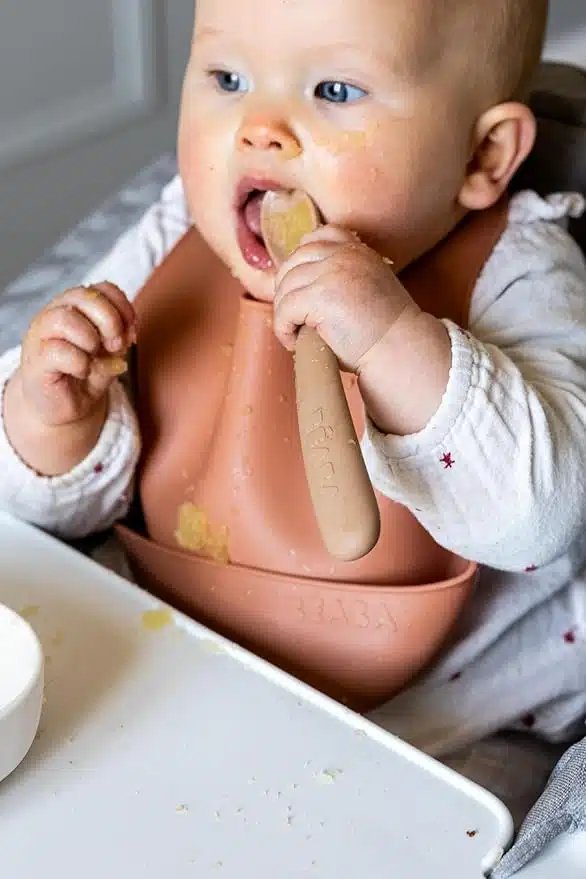 cuillères bébé silicone Beaba avec étui (4) bebemaman