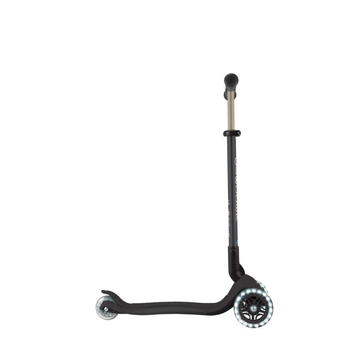 Trottinette évolutive Globber Go-Up Deluxe Lights Eco 360° Noir -4- bebemaman