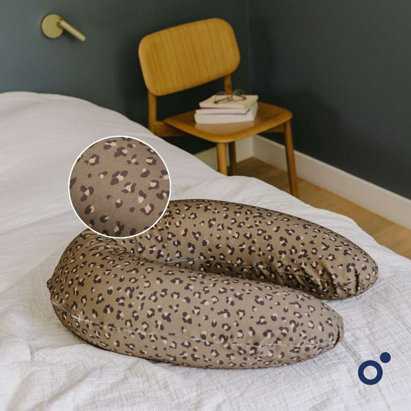 Doomoo Coussin d’Allaitement et Maternité Buddy Leopard Bronze -2- bebemaman